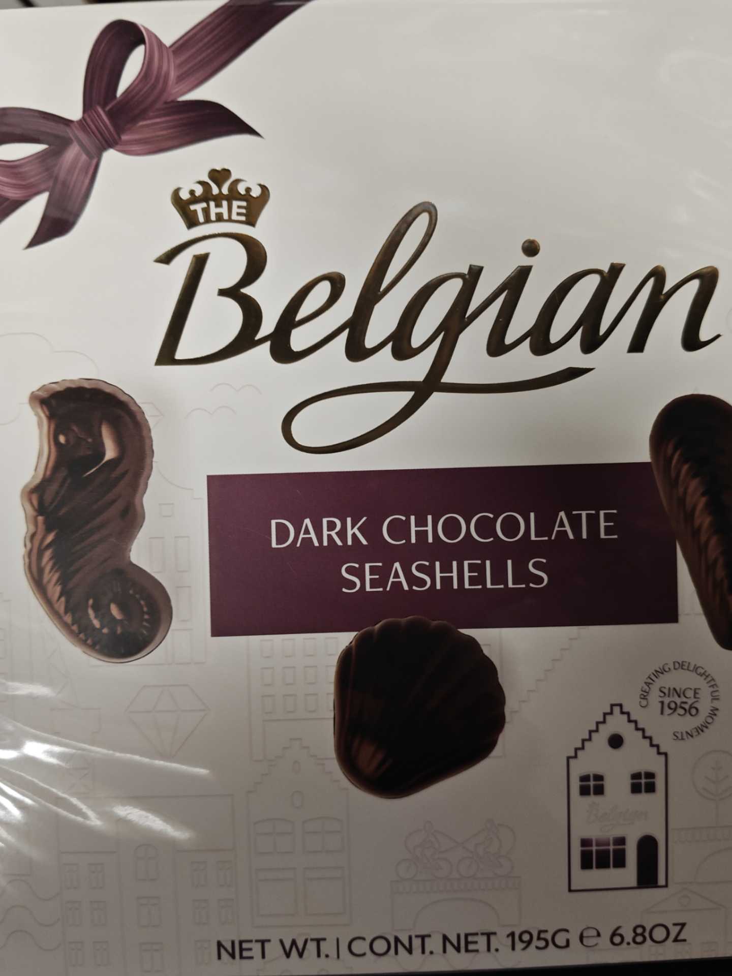 Dark chocolate seashells