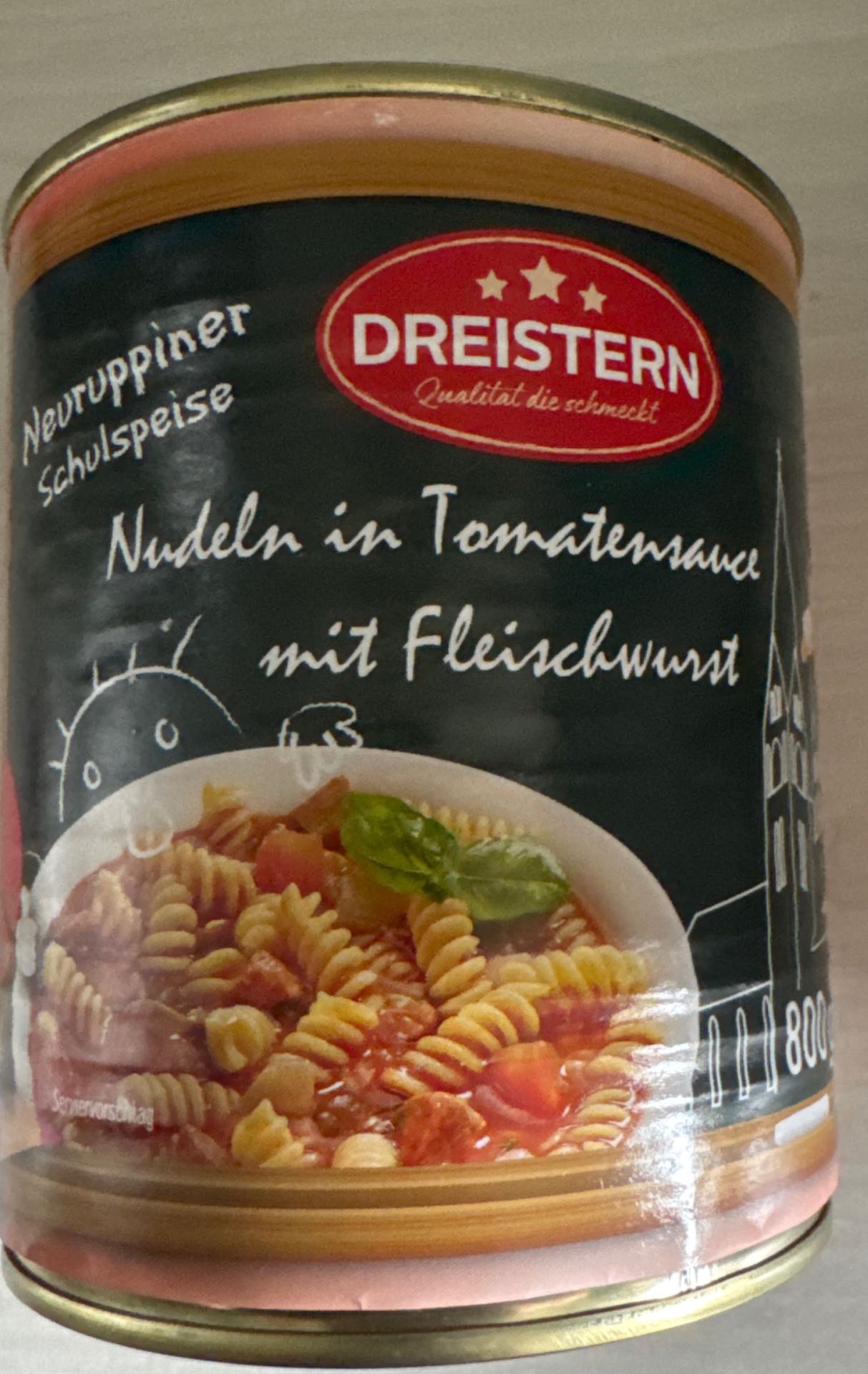 Nudeln in Tomatensoße mit Fleischwurst