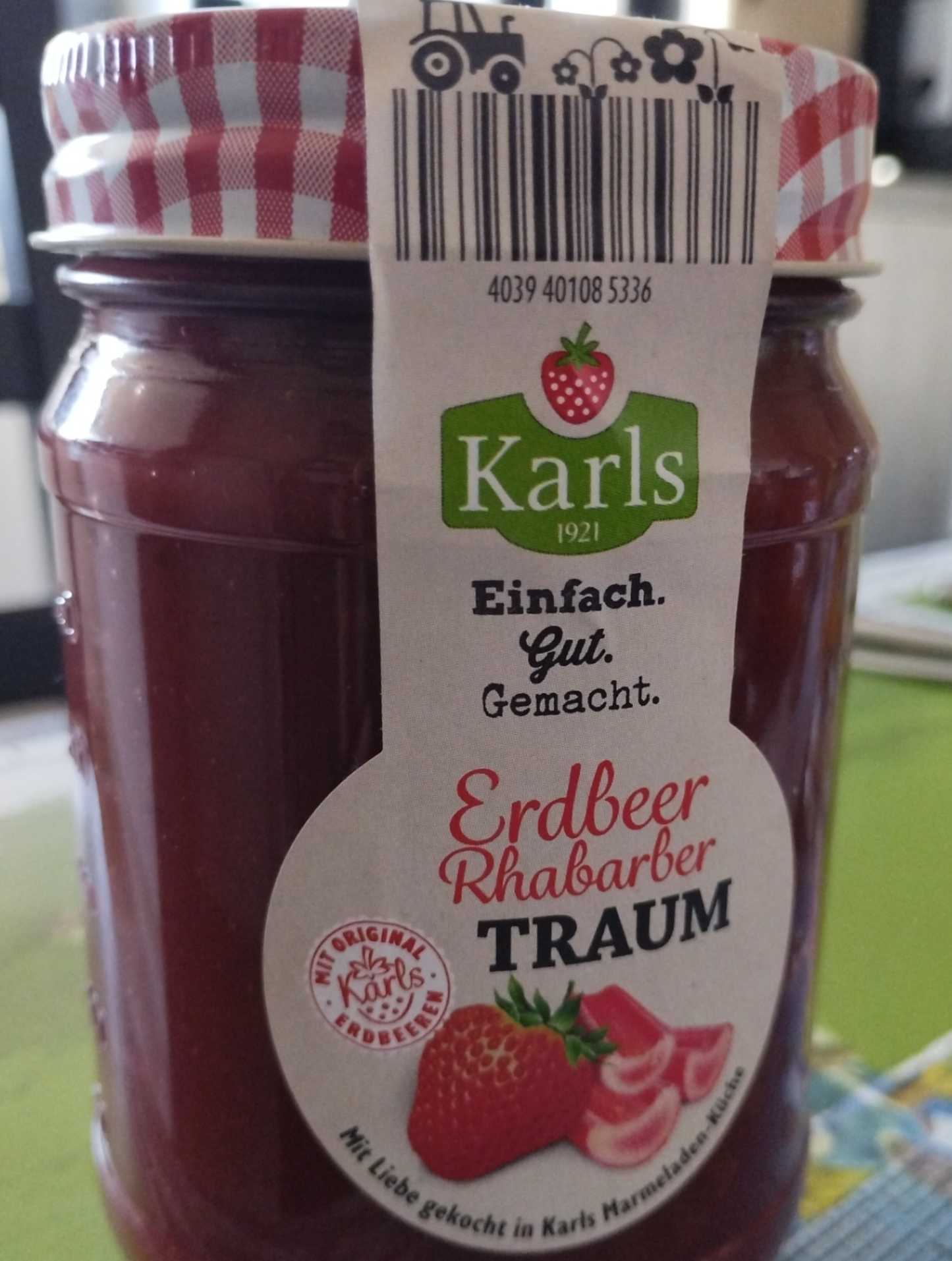 Erdbeer Rhabarber Traum