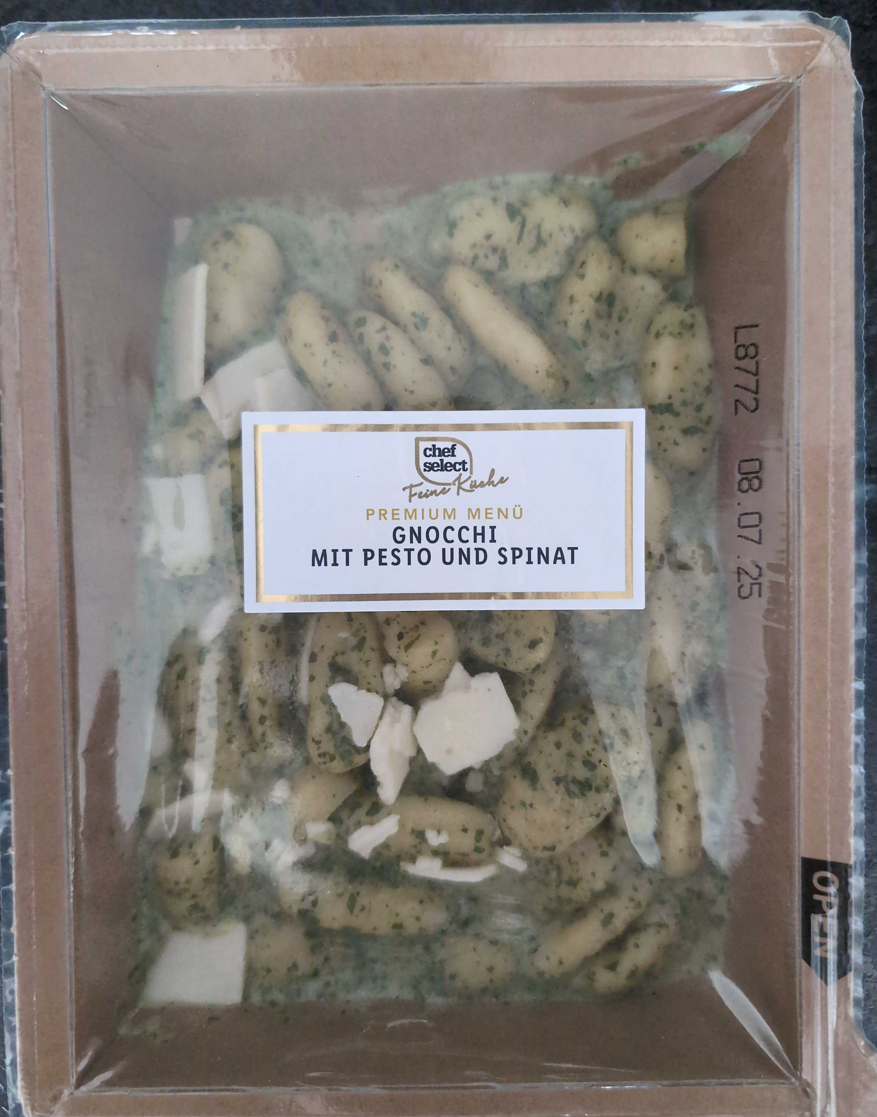 Gnocchi mit Pesto und Spinat 