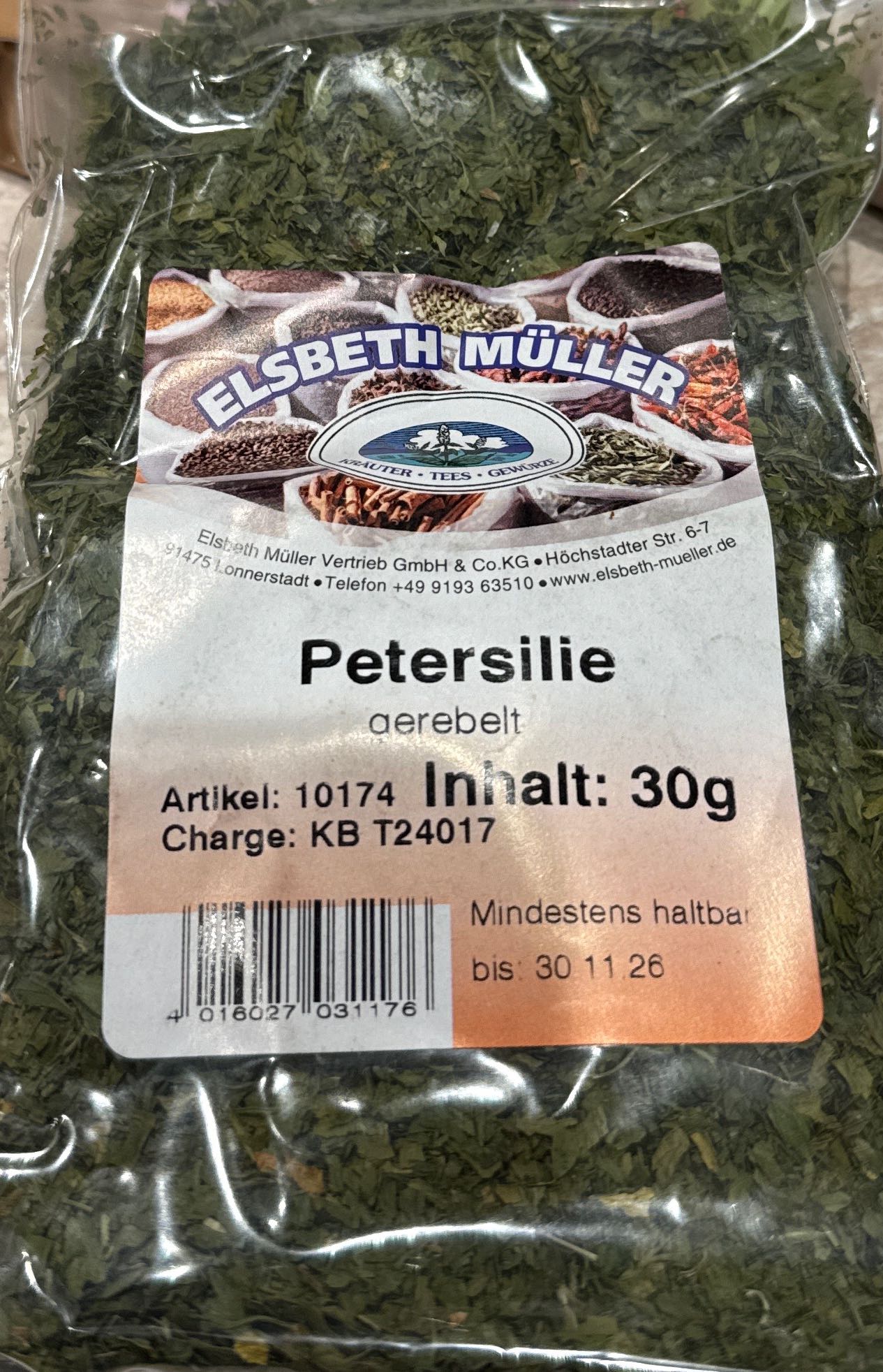 Petersilie gekerbelt