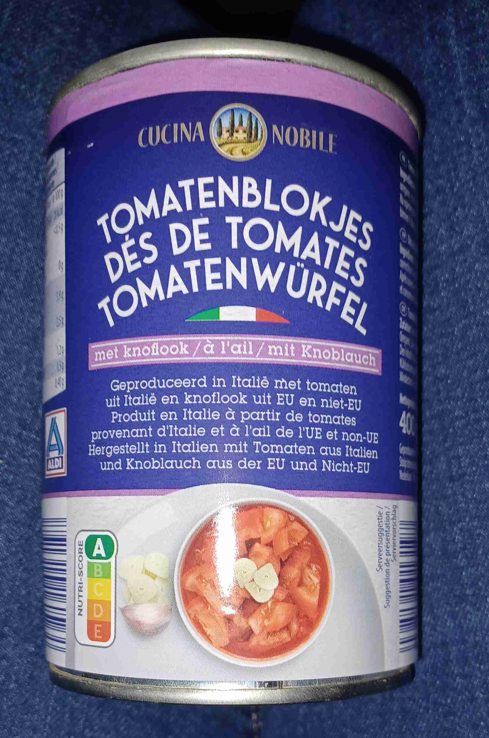 Tomatenblokjes met knoflook