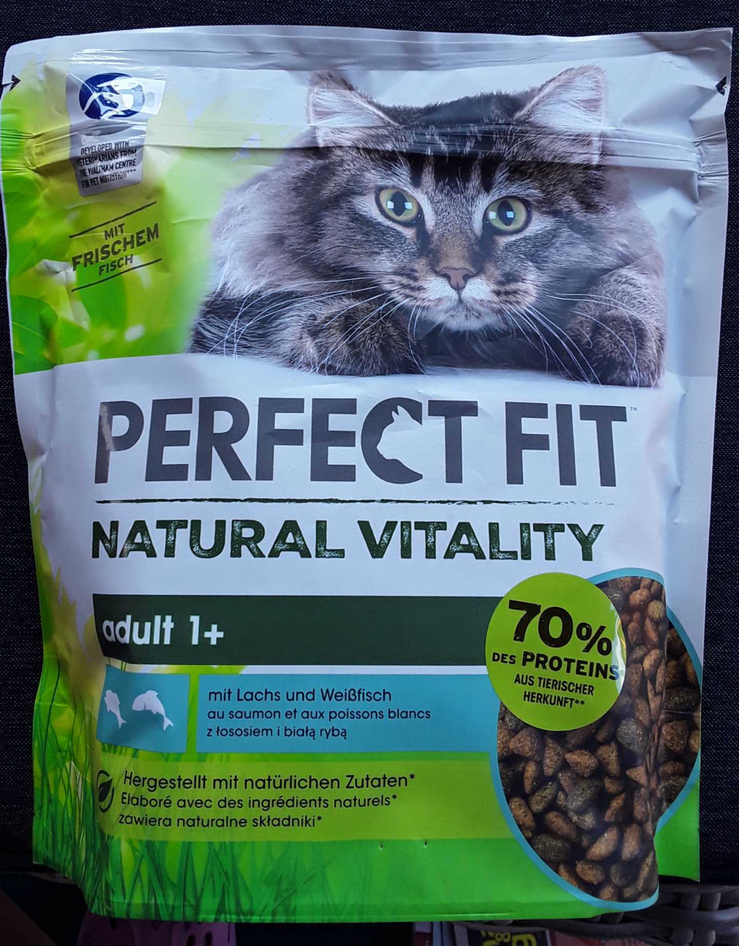 Natural Vitality mit Lachs und Weißfisch