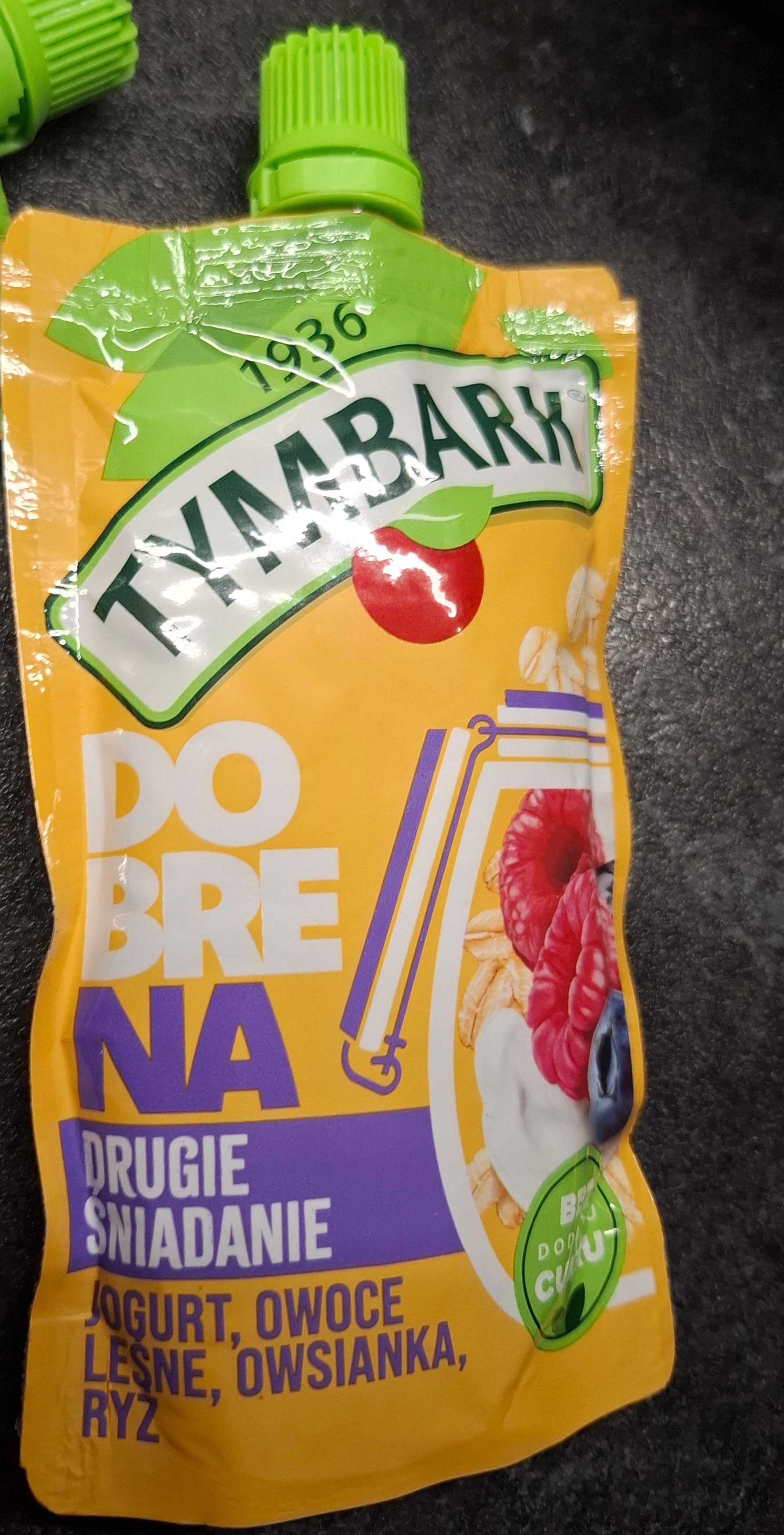 DobrenaDrugie Śniadanie- mus jogurt, owoce leśne, owsianka, ryż