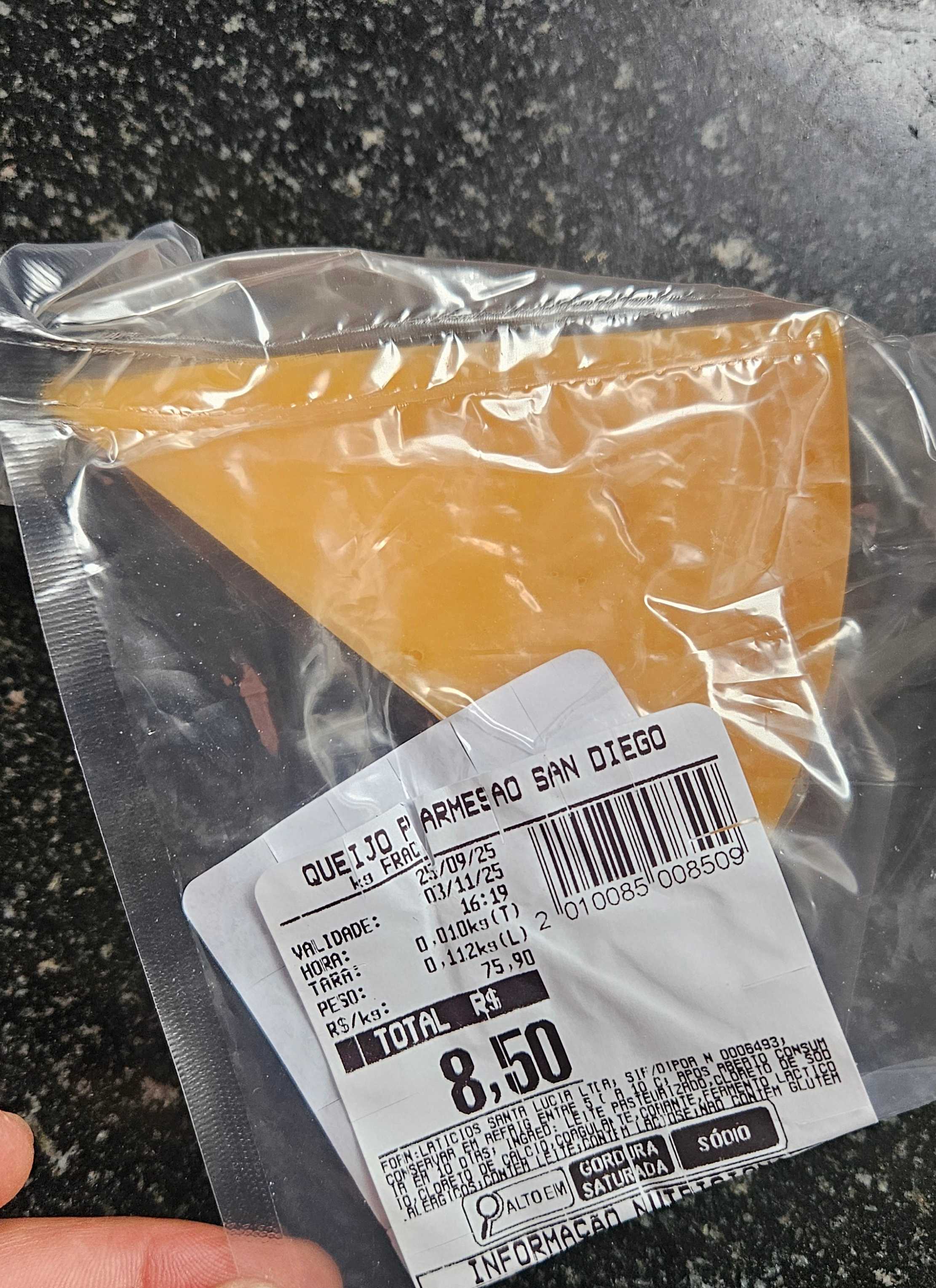 Queijo parmesão fracionado