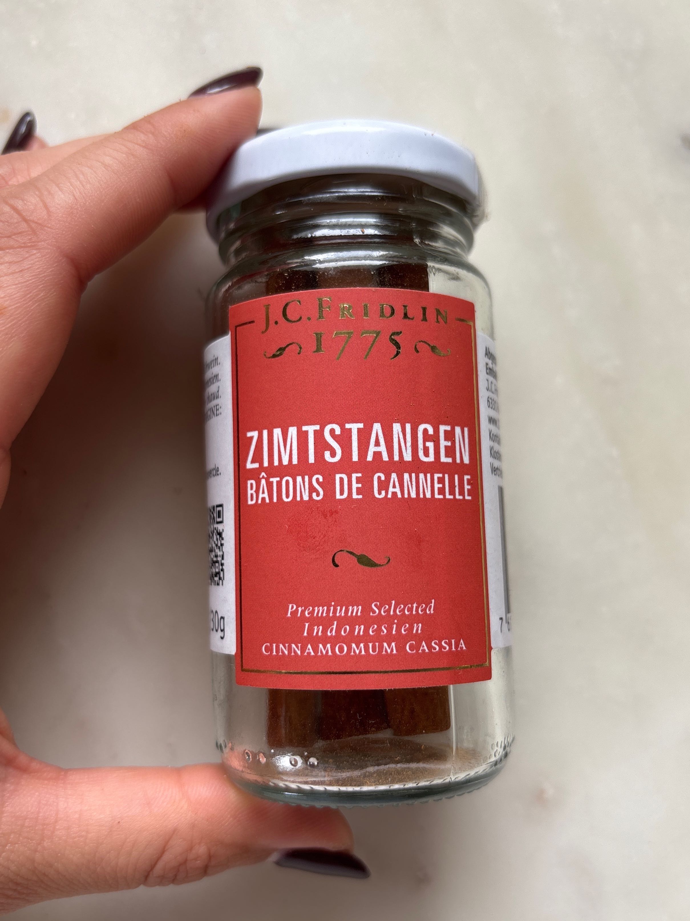 Zimtstangen: bâtons de cannelle