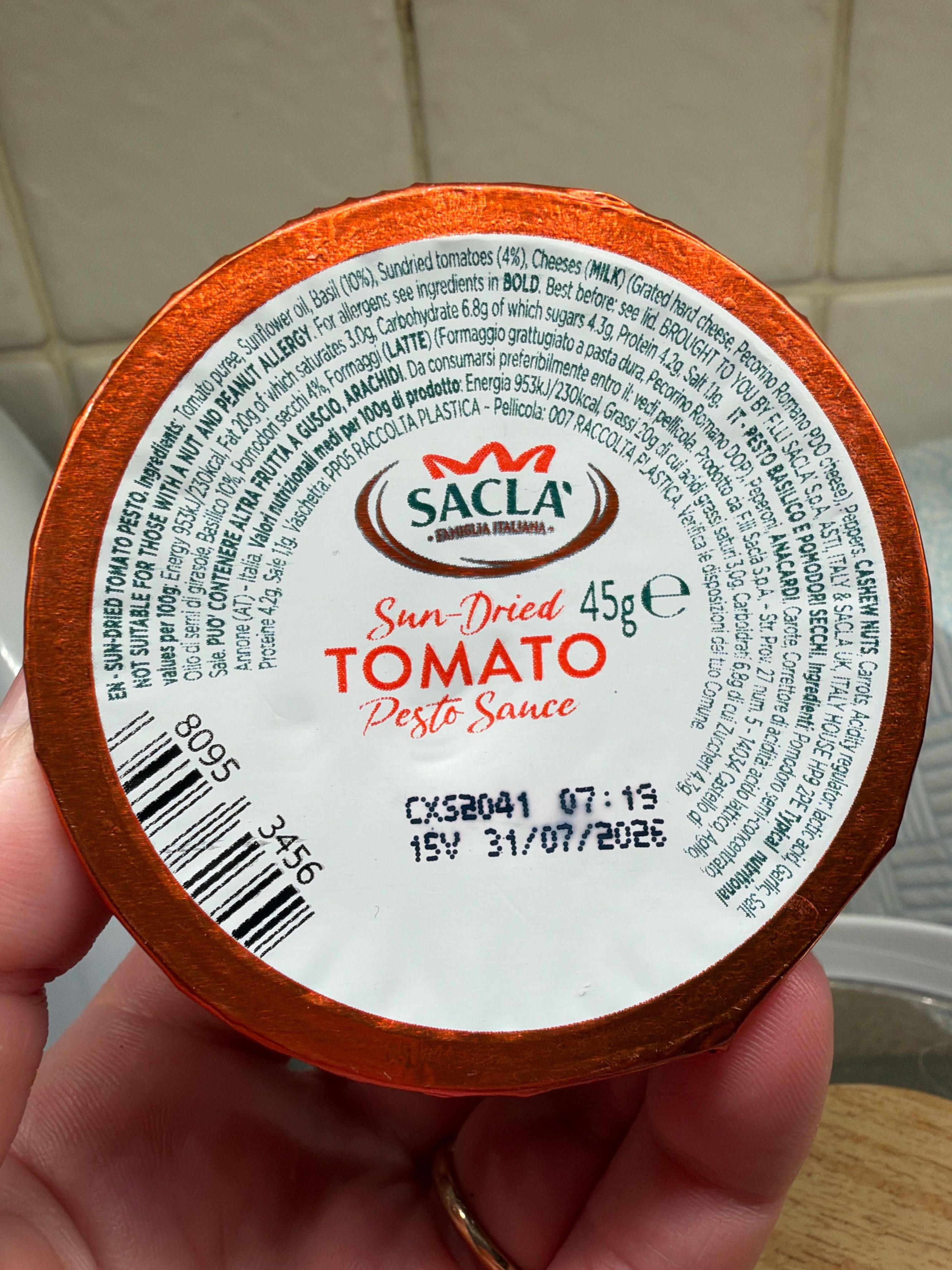 San dried tomato pesto sauce
