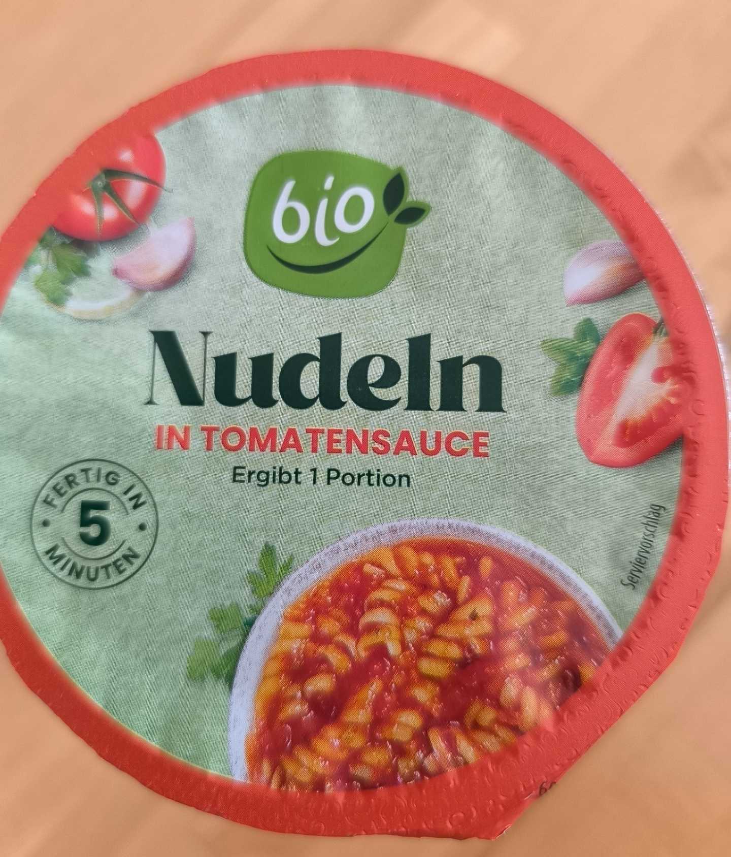 Nudeln in Tomatensauce