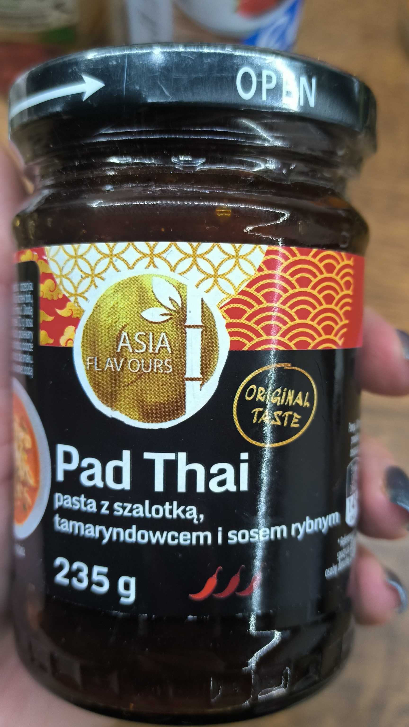 Pad Thai pasta z szalotką tamaryndowcem i sosem rybnym