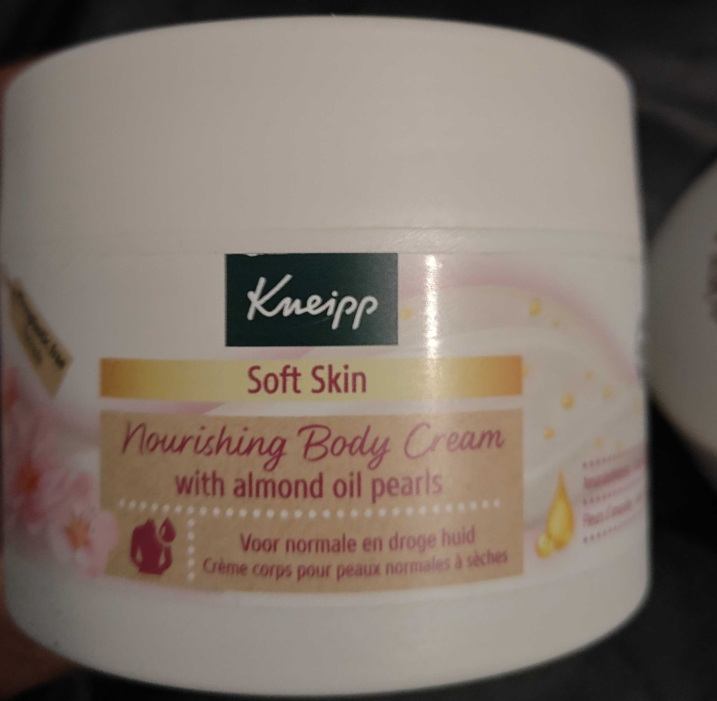Nourishing body cream with almond oil pearls 