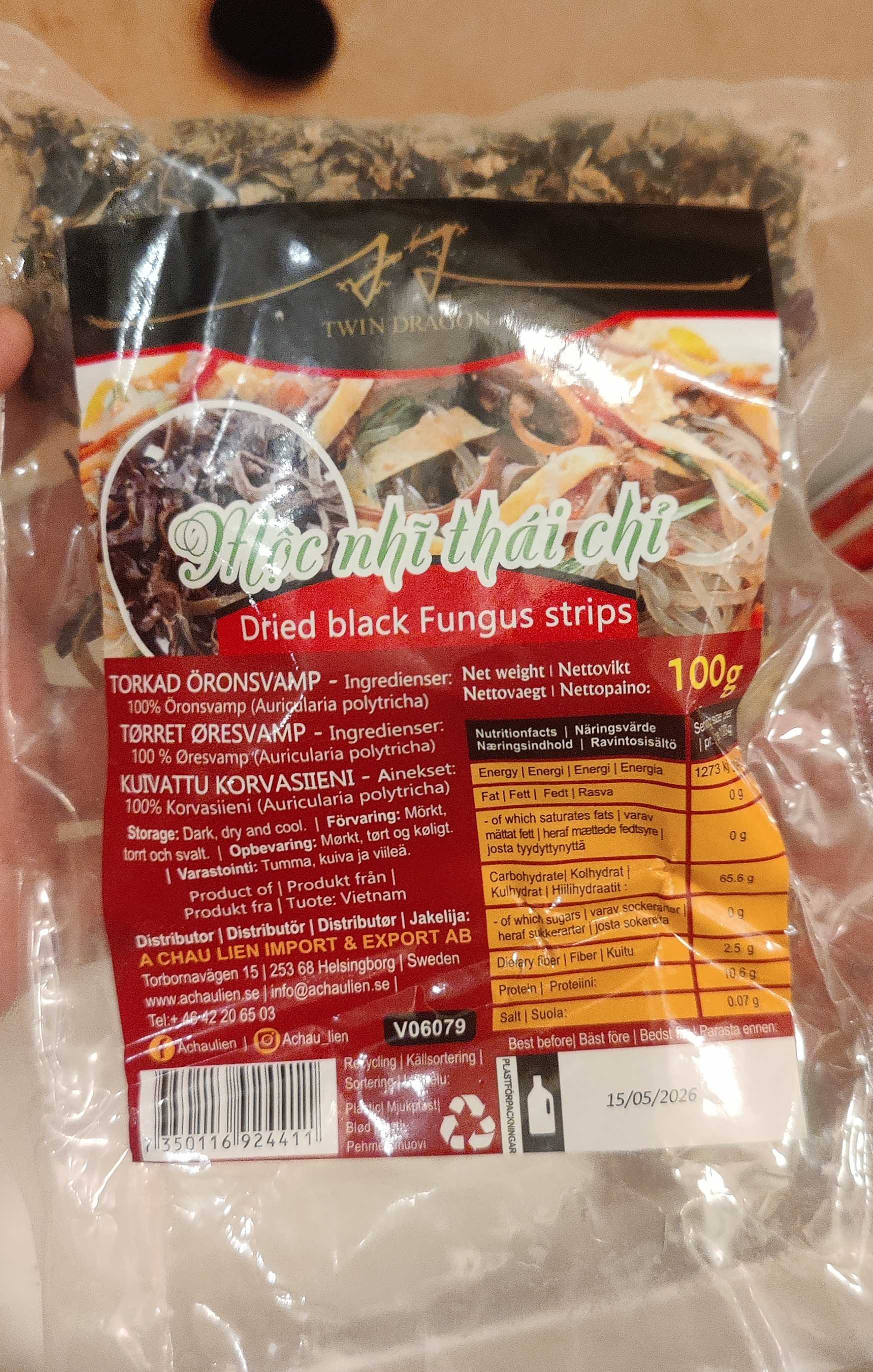 Dried black Fungus strips