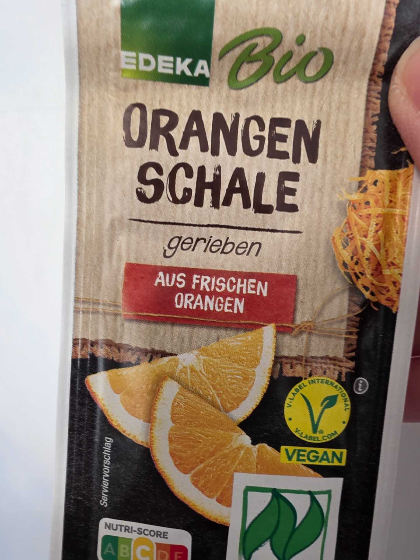 Oranenschale gerieben