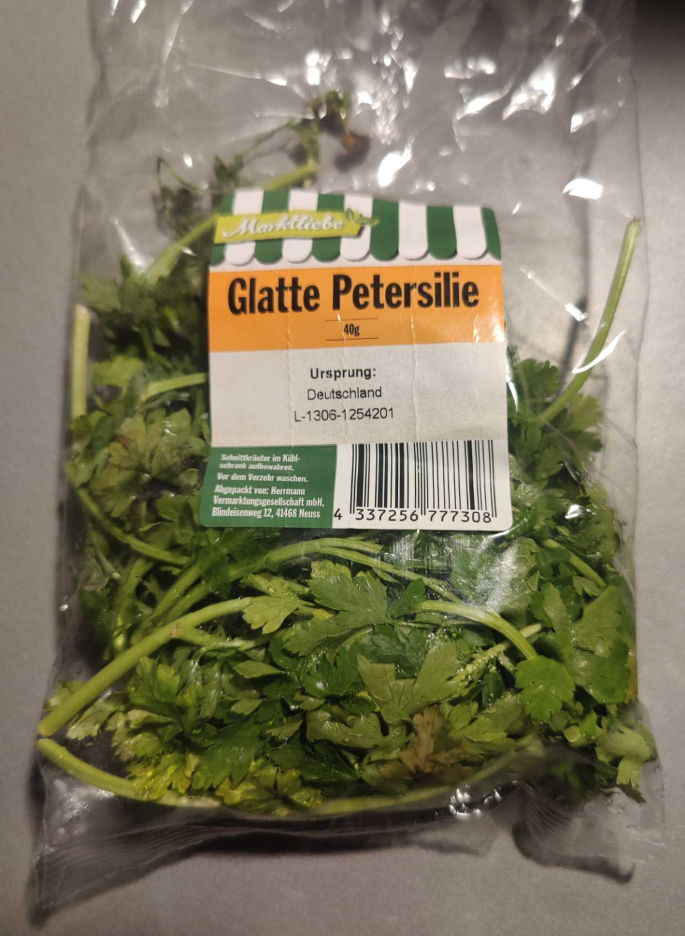 Glatte Petersilie