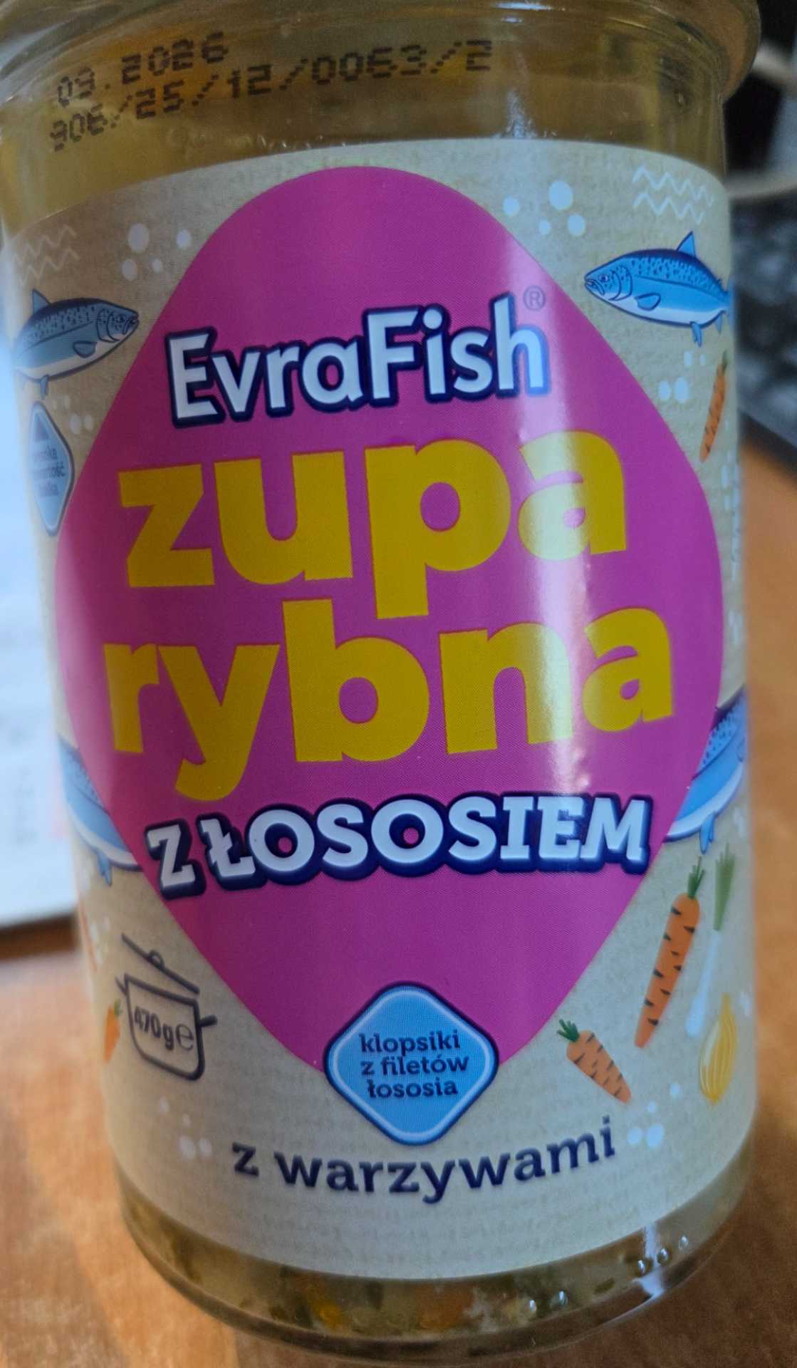 Zupa rybna z łososiem