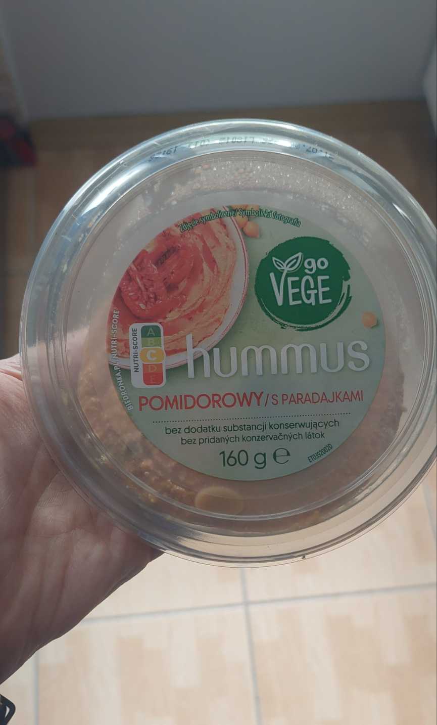 Hummus pomidorowy