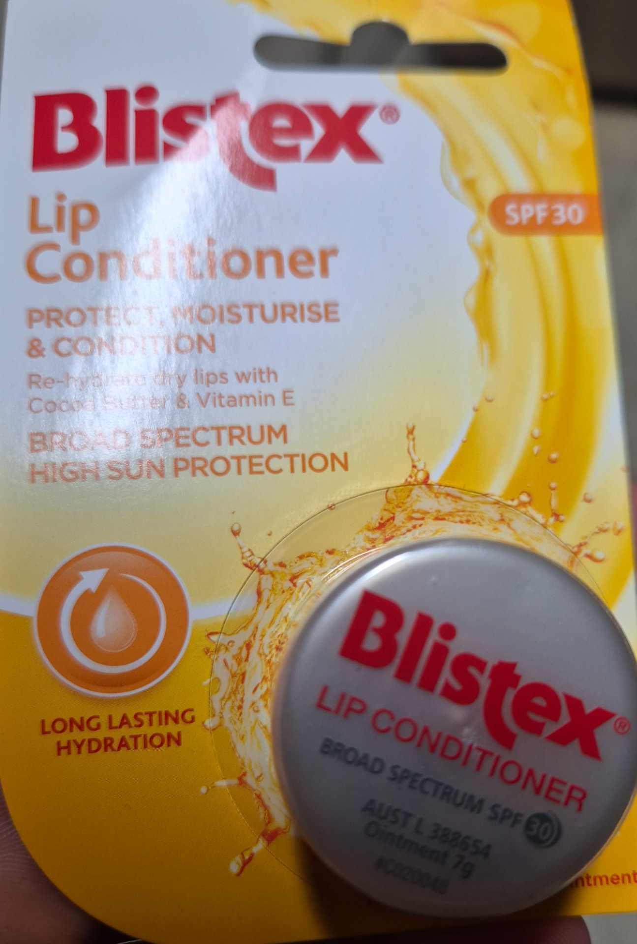 Lip conditioner