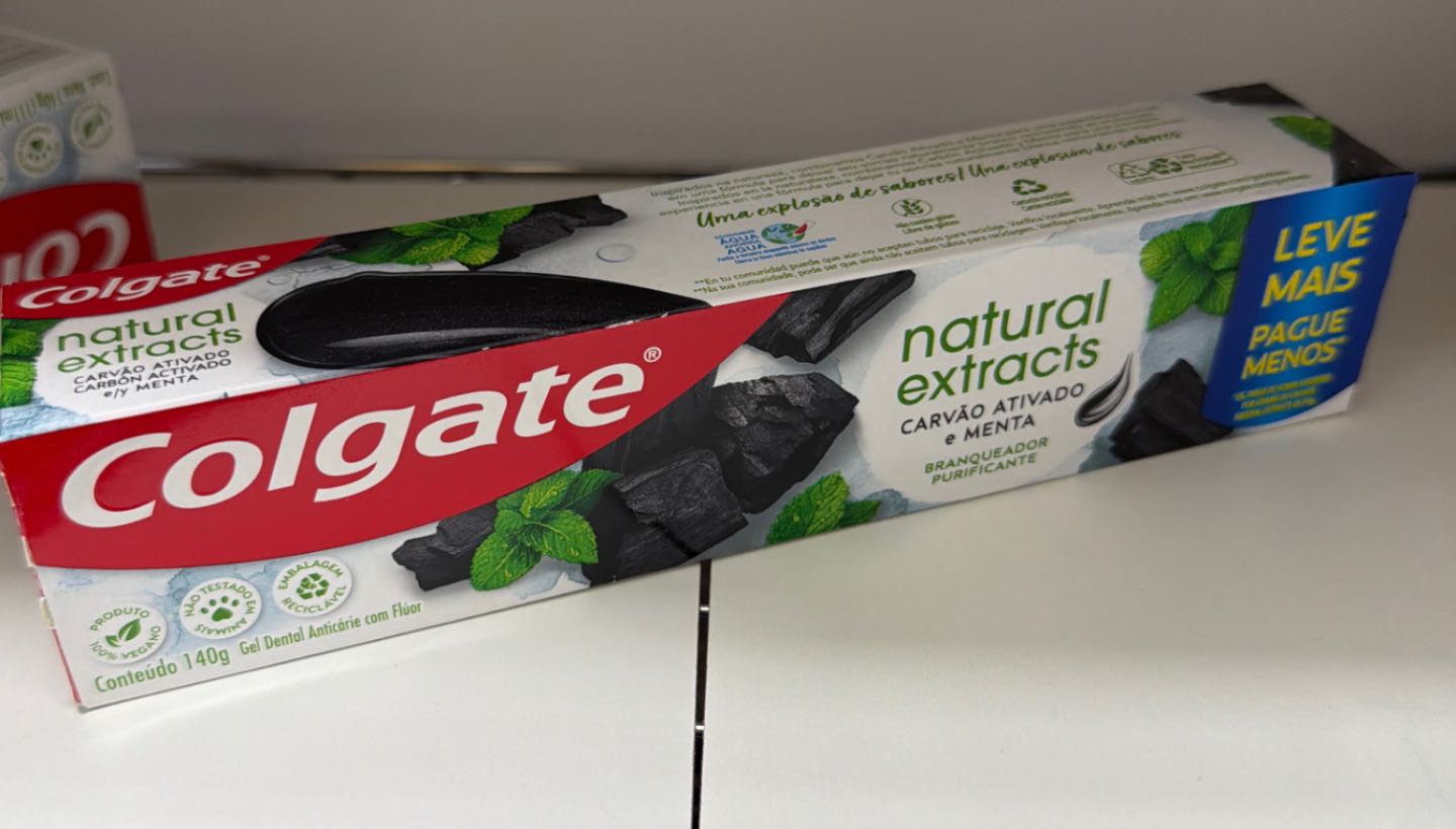 Pasta de Dente Natural Extracts Carvão e Menta