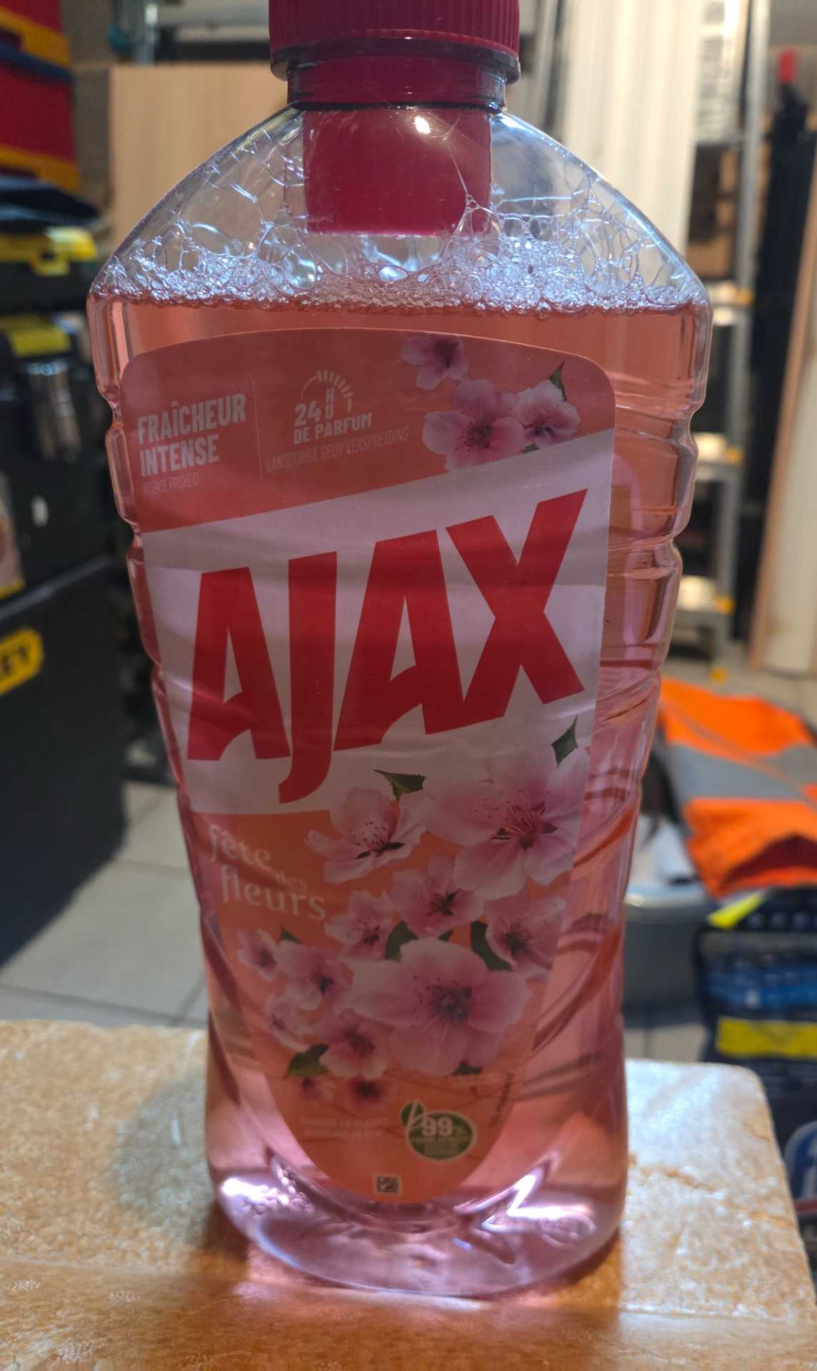 AJAX BODEN REINIGER